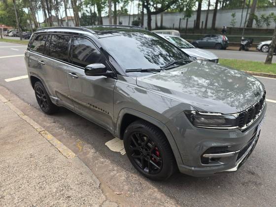 JEEP COMMANDER 2.0 HURRICANE 4 TURBO GASOLINA BLACKHAWK AT9